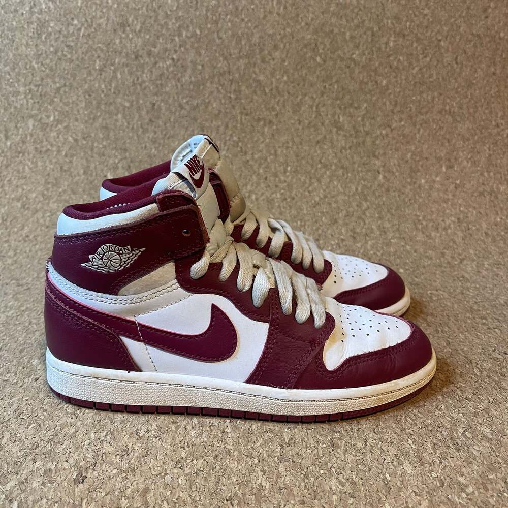 Jordan 1 Retro High OG (GS) Big Kids' Shoes White-Team Red FD1437-160